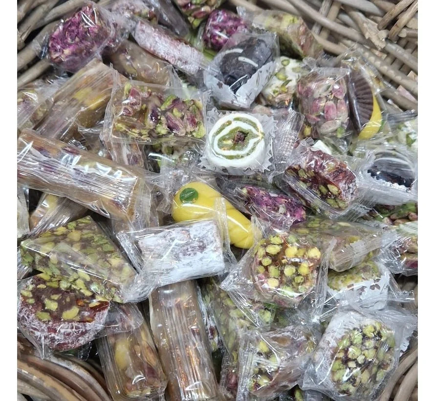 Antep Fıstıklı Karışık Lokum 830g